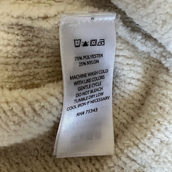 Cynthia Rowley Cream Crewneck Knit Sweater Size Medium - Picture 3 of 4